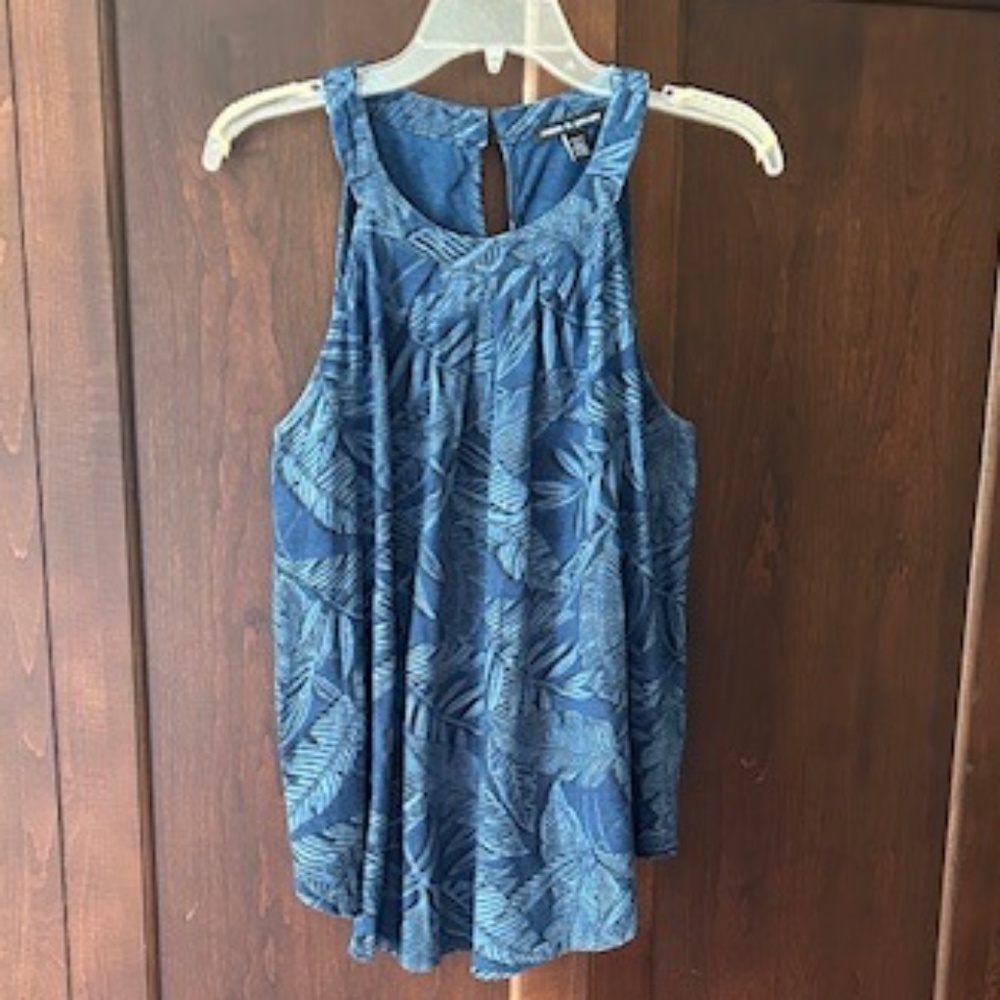 Women's Cable & Gauge Halter style top